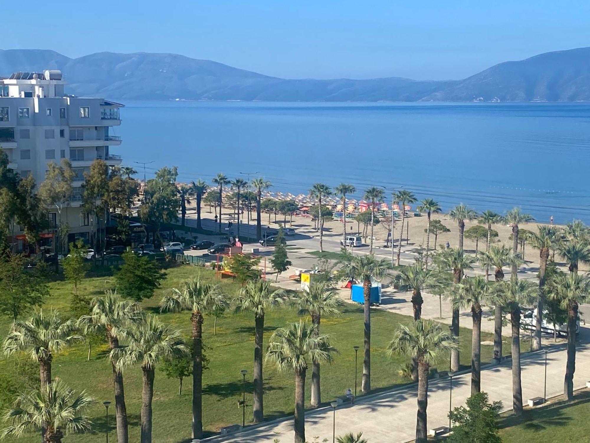 Sea Side Apartment Vlorë Exterior foto